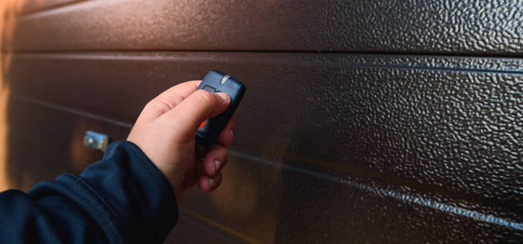 automatic door opener with remote control in Lake Forest